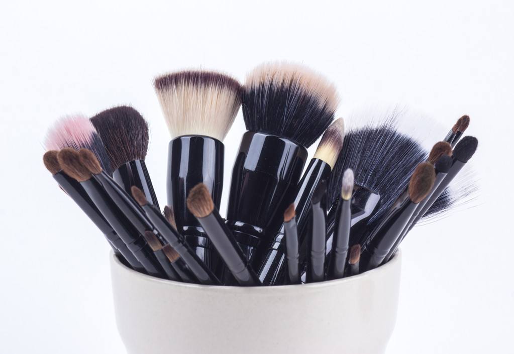 About Ｍakeup brush